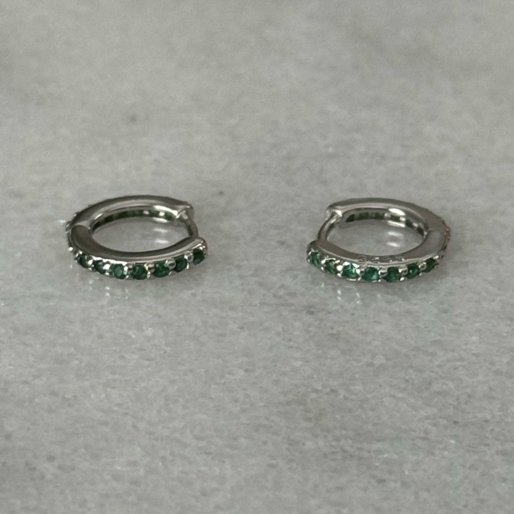 COPY - Sterling Silver Green Crystal Huggie Hoop Earrings 

Brand New